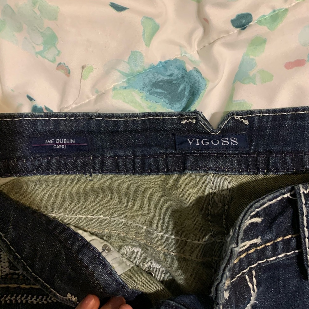 Capris - Picture 4 of 4